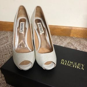 Badgley Mischka champagne colored peep toe pump